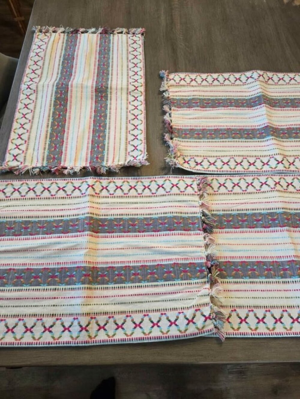 World market placemats 4 total new